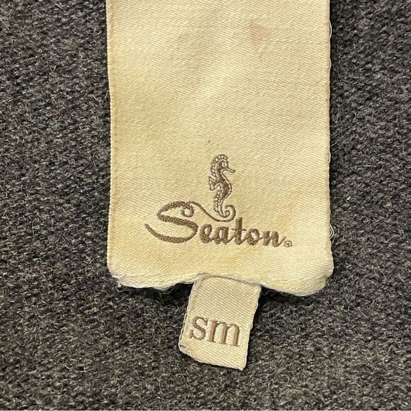 SEATON Cashmere Seahorse Varsity Cardigan in Gray‎ and White - Picture 4 of 6